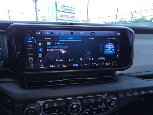 Certified 2025 Jeep Wrangler Unlimited Sahara w/ Safety Group AWD/4WD image 16