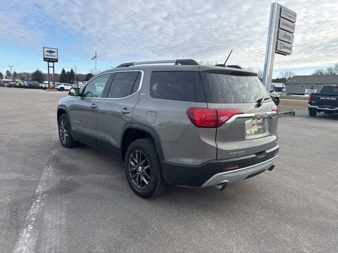 Used 2019 GMC Acadia SLT image 3