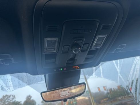 Used 2023 Chevrolet Tahoe Premier image 15