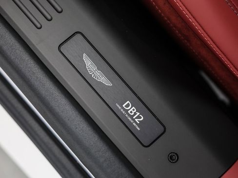 Used 2025 Aston Martin DB12 Volante image 33