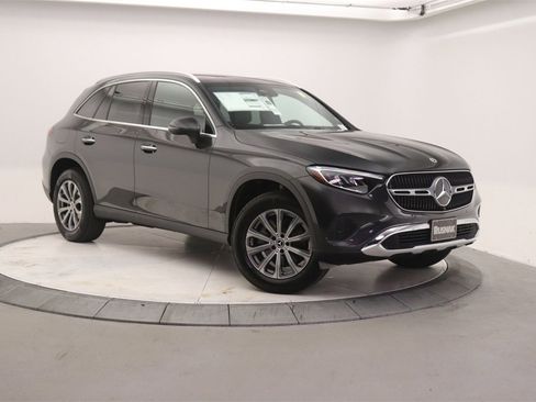 New 2026 Mercedes-Benz GLC 300 image 1