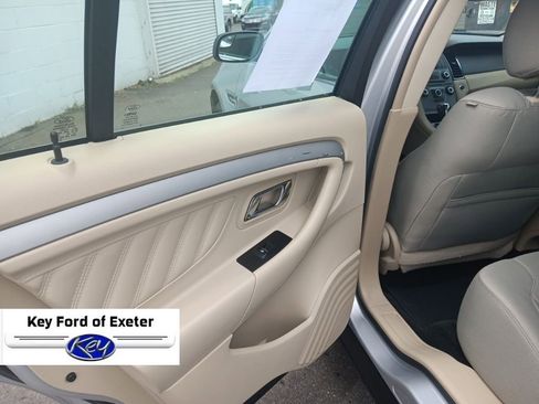 Used 2016 Ford Taurus SE FWD image 15