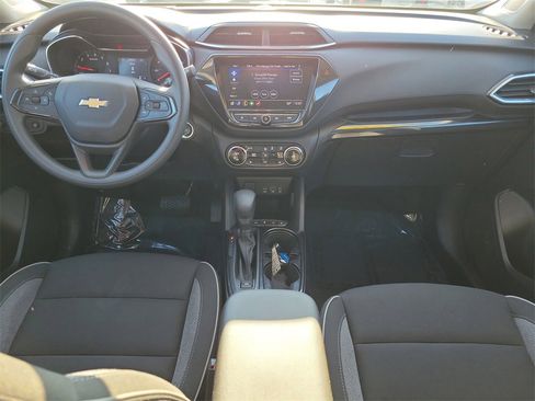 Used 2023 Chevrolet TrailBlazer LT w/ Convenience Package image 12