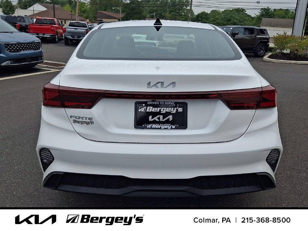 Certified 2023 Kia Forte LXS FWD image 6