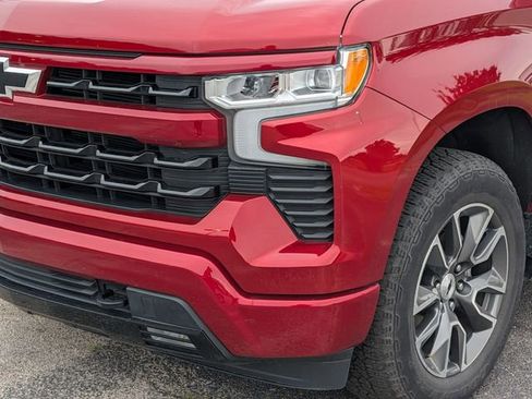 Used 2023 Chevrolet Silverado 1500 RST w/ Convenience Package II AWD/4WD image 4