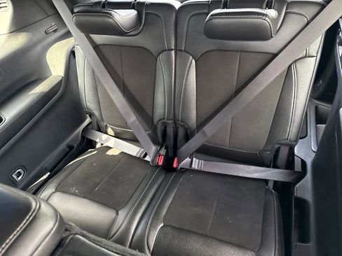 Used 2024 Jeep Grand Cherokee L Laredo image 32