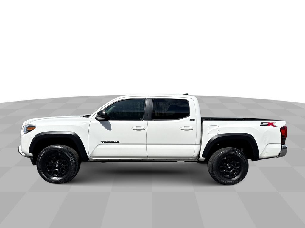 Used 2023 Toyota Tacoma SR5 RWD image 5
