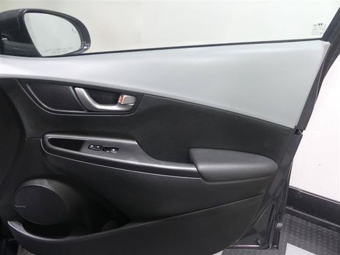 Used 2021 Hyundai Kona Ultimate w/ Cargo Package FWD image 19