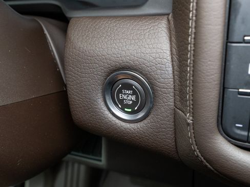 Used 2022 GMC Yukon Denali AWD/4WD image 26