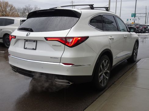 Used 2023 Acura MDX SH-AWD w/ Technology Package image 5