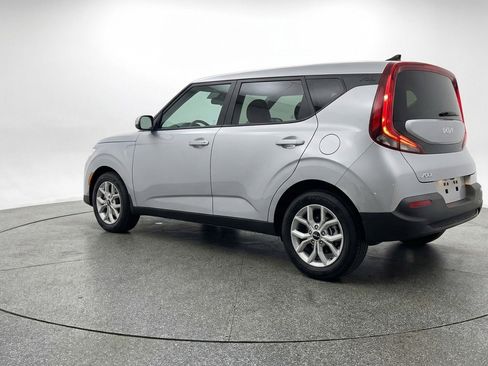 Used 2025 Kia Soul LX w/ LX Technology Package image 5
