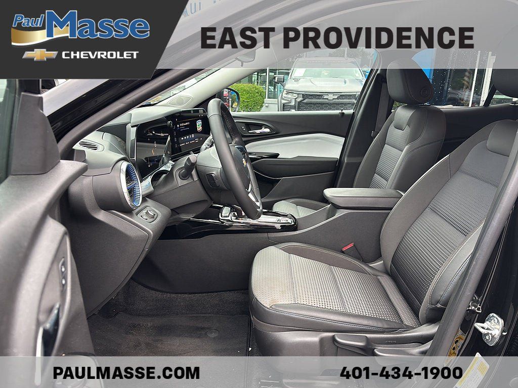 Certified 2024 Chevrolet Trax LT w/ LT Convenience Package FWD image 15