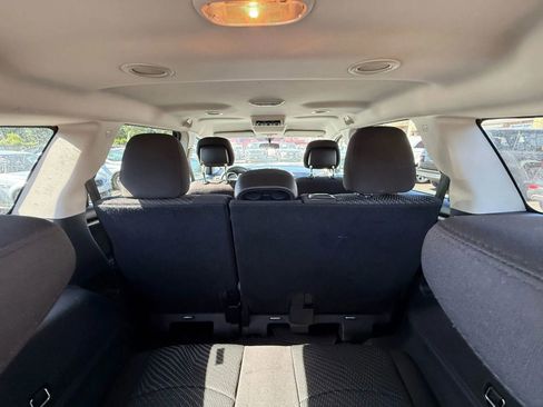 Used 2016 Dodge Journey SXT image 11