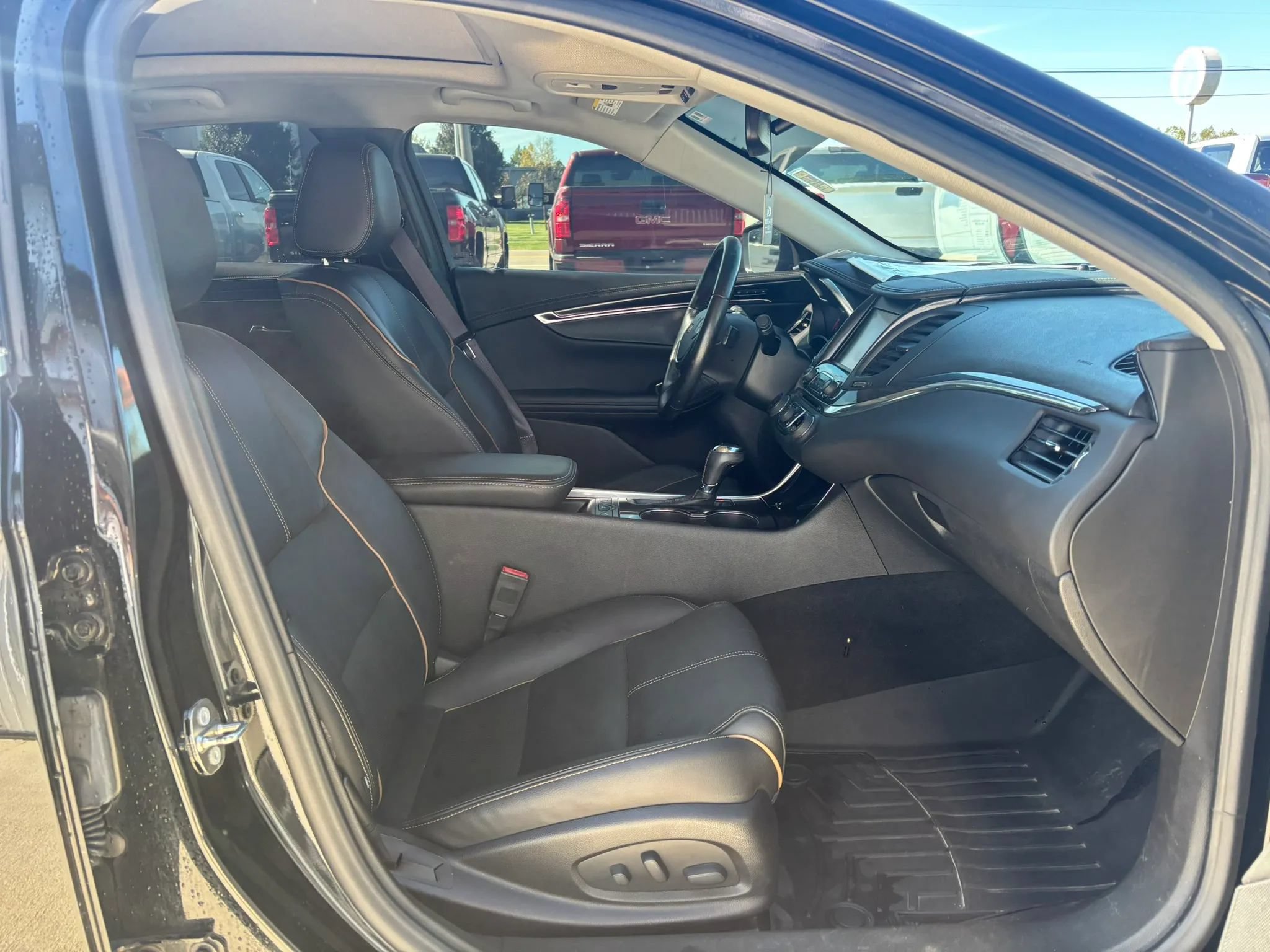 Used 2017 Chevrolet Impala Premier FWD image 18