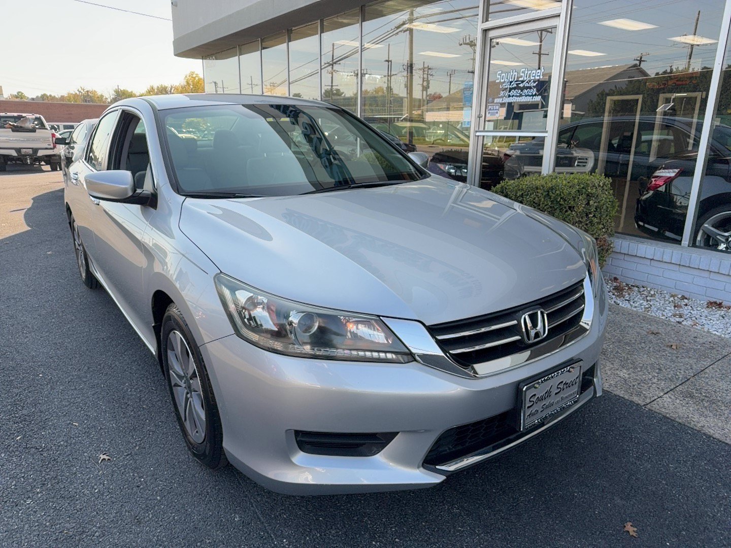 Used 2014 Honda Accord LX image 2