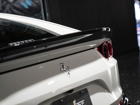 Used 2018 Ferrari 812 Superfast image 20