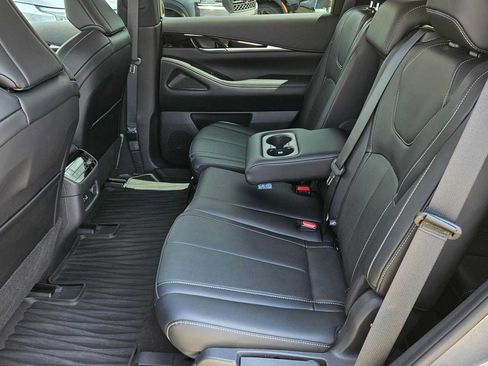 Used 2024 INFINITI QX60 Pure FWD image 11