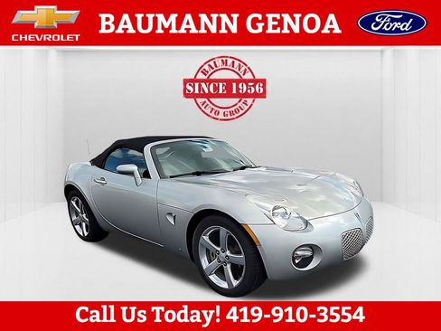 Used 2006 Pontiac Solstice Convertible w/ Premium Package RWD image 1