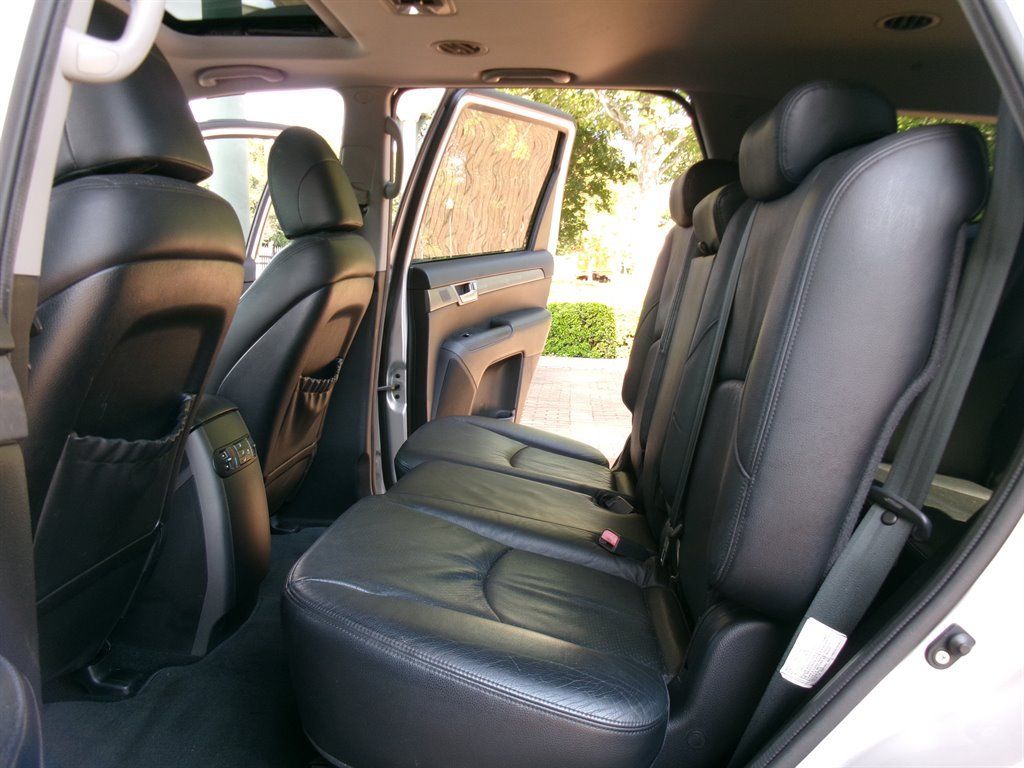 Used 2009 Kia Borrego EX w/ Premium Pkg RWD image 32