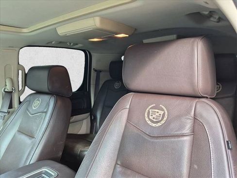 Used 2012 Cadillac Escalade ESV Platinum AWD/4WD image 17