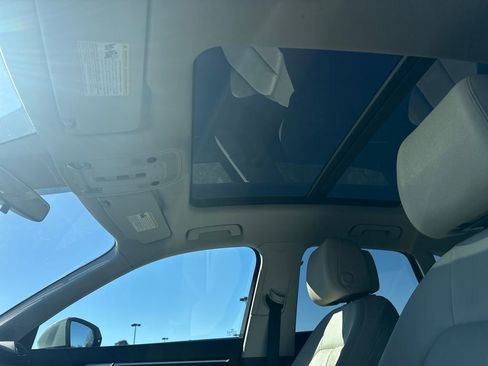 Used 2019 Audi Q3 2.0T Premium image 23