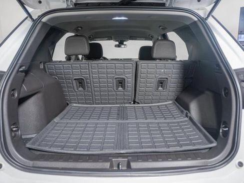 Used 2024 Chevrolet Equinox LS w/ Driver Confidence II Package image 9