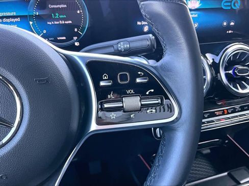 Used 2023 Mercedes-Benz EQB 300 4MATIC w/ Exclusive Package image 24