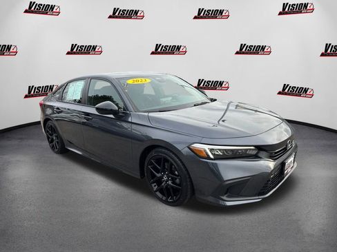Used 2023 Honda Civic Sport image 3