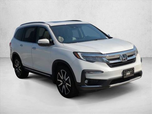 Used 2021 Honda Pilot Touring image 3
