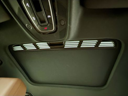 Used 2023 Audi A4 2.0T Premium w/ Convenience Package image 26