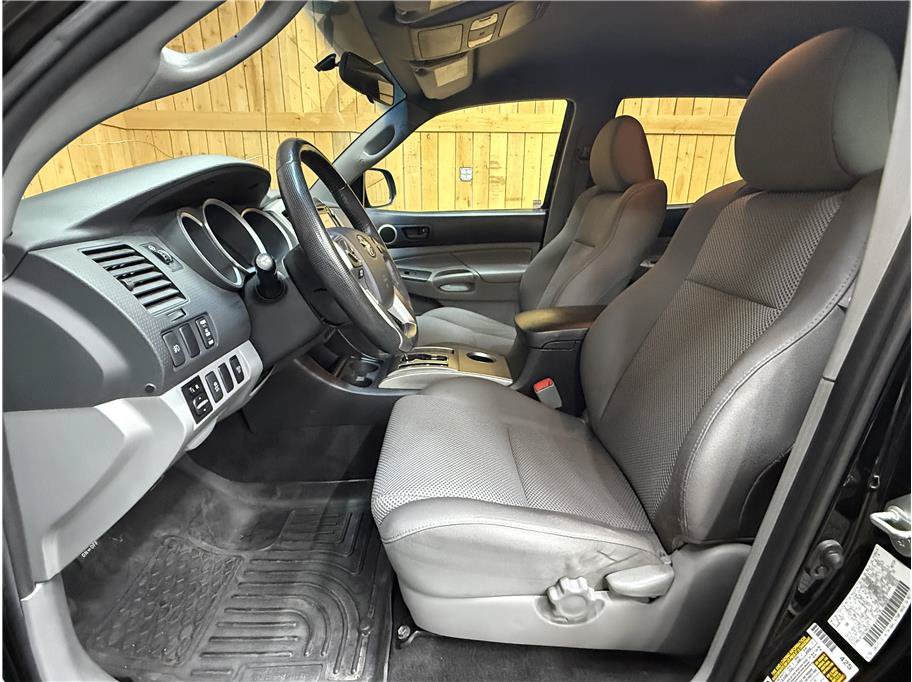 Used 2014 Toyota Tacoma 4x4 Double Cab w/ TRD Sport Package image 13