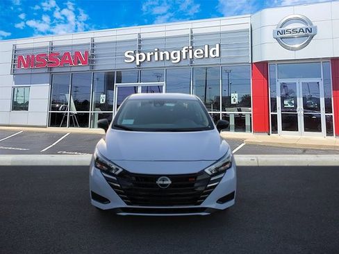 New 2025 Nissan Versa SR w/ Trunk Package image 2