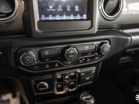 Used 2019 Jeep Wrangler Unlimited Sahara w/ Safety Group image 26