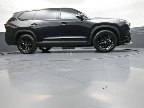 Certified 2025 Toyota Grand Highlander AWD Hybrid image 32