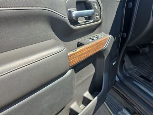 Used 2021 Chevrolet Silverado 2500 High Country w/ Z71 Off-Road Package image 12