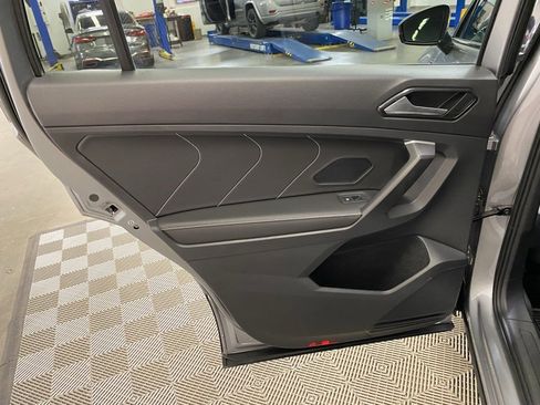 Used 2024 Volkswagen Tiguan Wolfsburg Edition image 28