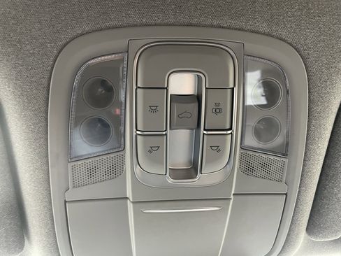 Used 2020 Hyundai Santa Fe Limited image 31