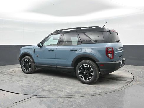 Used 2023 Ford Bronco Sport Outer Banks w/ Tech Package AWD/4WD image 2