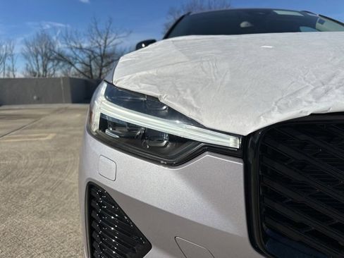 New 2026 Volvo XC60 B5 Plus w/ Climate Package image 10