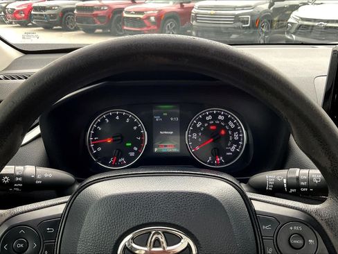 Used 2021 Toyota RAV4 XLE FWD image 24