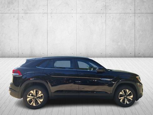 New 2026 Volkswagen Atlas Cross Sport SE image 6