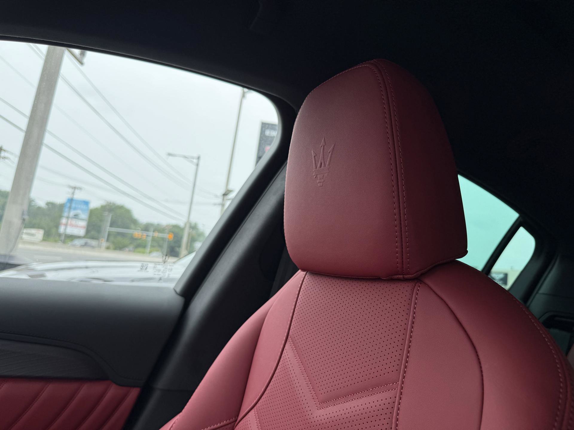 Used 2025 Maserati Grecale GT AWD/4WD image 19