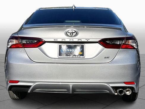 Used 2024 Toyota Camry SE w/ Convenience Package FWD image 5