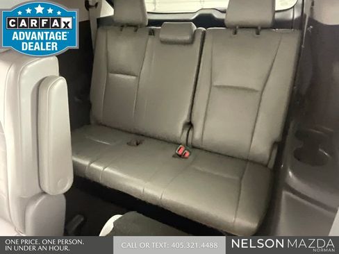 Used 2021 Toyota Highlander XLE AWD/4WD image 27