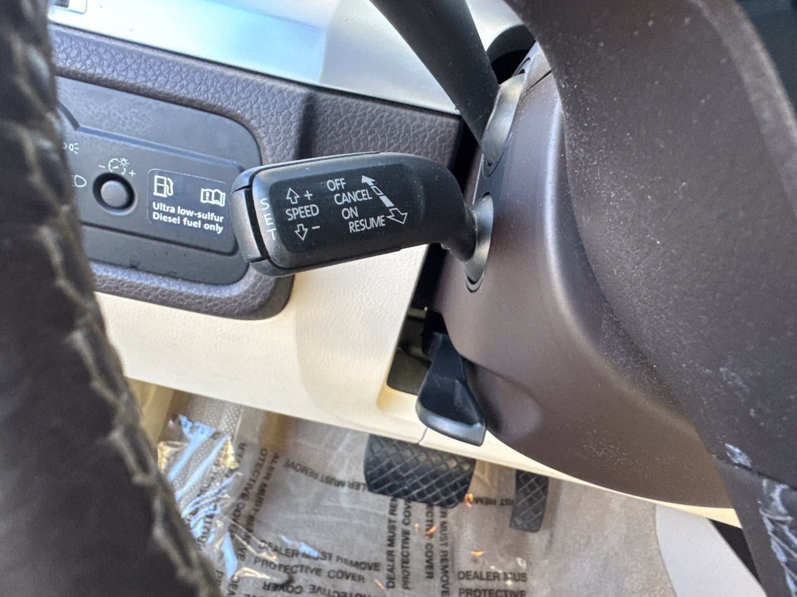 Used 2012 Volkswagen Touareg TDI AWD/4WD image 21