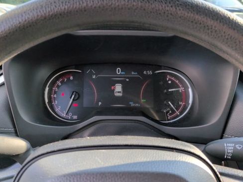 Used 2025 Toyota RAV4 XLE FWD image 16
