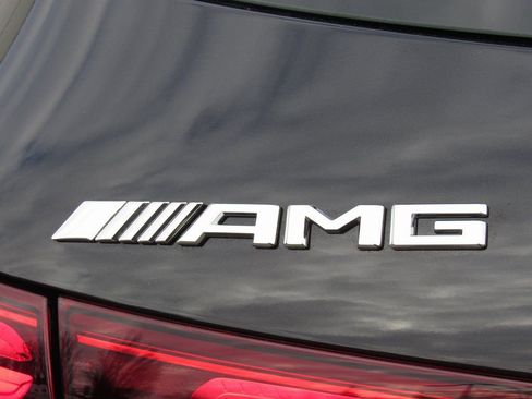 New 2025 Mercedes-Benz GLA 35 AMG 4MATIC image 8