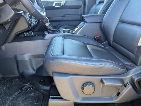 New 2025 Ford Bronco Badlands w/ Sasquatch Package image 12