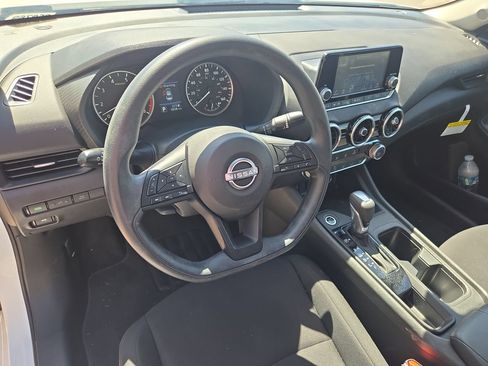 Used 2025 Nissan Sentra S FWD image 10