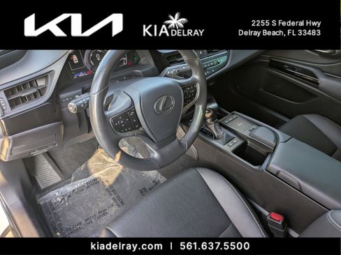 Used 2022 Lexus ES 300h image 10